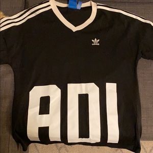 Adidas tee